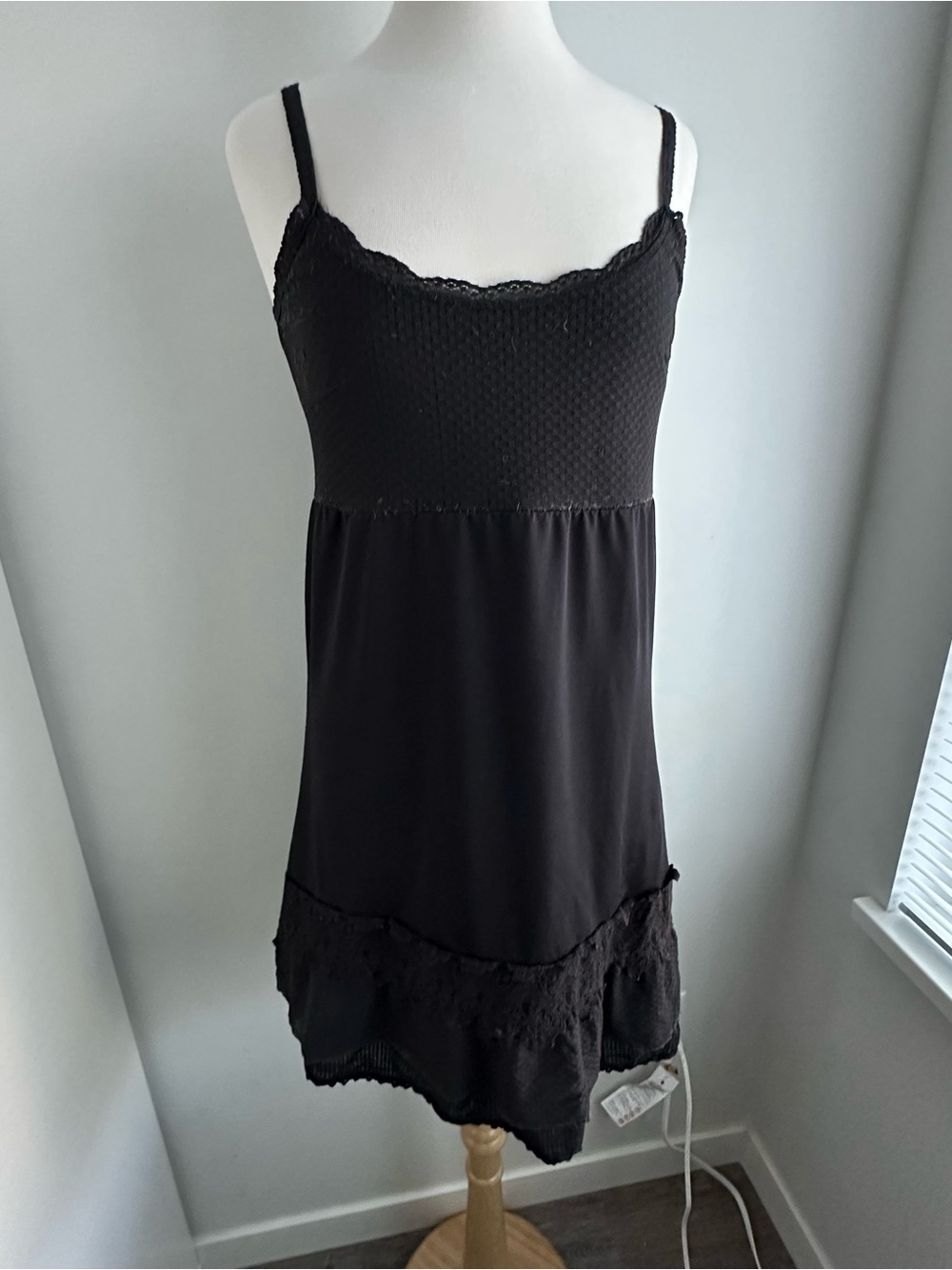 Cream Black Lace-Trim Slip Dress M